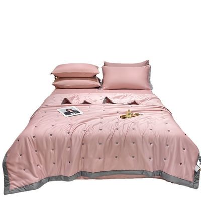 Hôpital Taille personnalisée Four-piece tencel brodé pour refroidir les nuits d'été