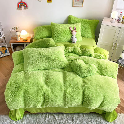 Des couvertures de lit en velours moelleux et moelleux en couvertures de lit en couleurs multiples