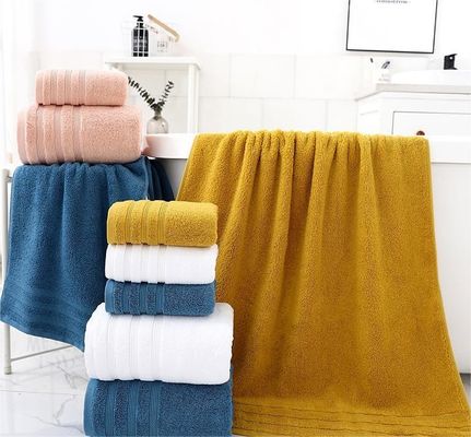 Une serviette de bain épaissie et douce, absorbante, élargie, de 80 * 160 cm, en coton pur à 100%.