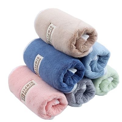 Des serviettes de lavage du visage pour hommes et femmes en velours de corail, idéales pour le ménage