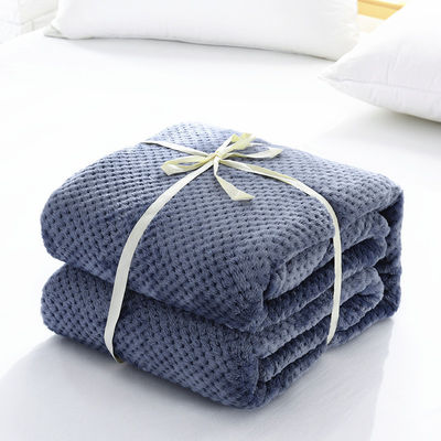 Couchette en laine de flanelle et couverture de genou pour les nuits froides