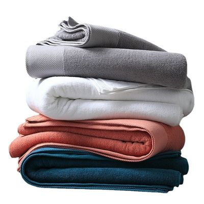 Super absorbant personnalisé épais et doux ensemble de serviettes de salle de bain en tissu polyester / coton