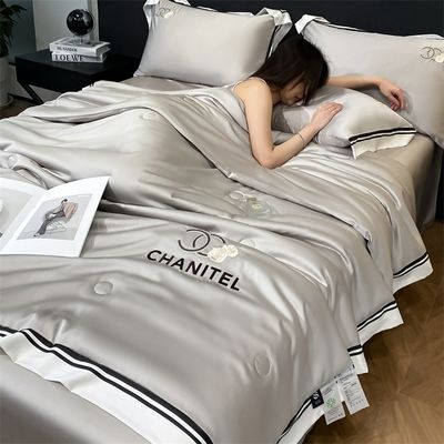 Couette brodée en soie lavée à usage domestique 4 pièces pour un sommeil confortable et sain