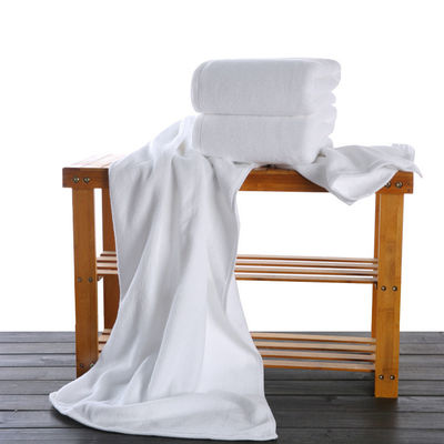 serviettes d'hôtel 70*140cm motif rayé Jacquard serviette de bain en microfibre avec logo OEM