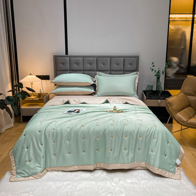 Hôpital Taille personnalisée Four-piece tencel brodé pour refroidir les nuits d'été