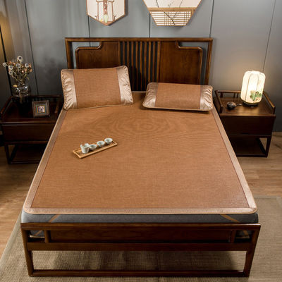 Restez au frais et à l' aise cet été avec un tapis de rotin personnalisable en trois pièces