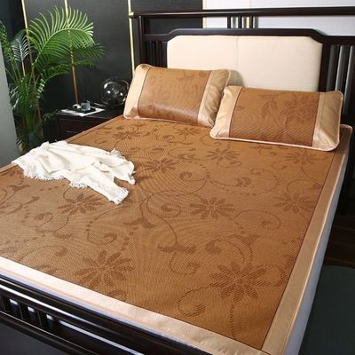 Restez au frais et à l' aise cet été avec un tapis de rotin personnalisable en trois pièces