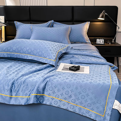 Commodes et respirants 200TC Satin Jacquard Couette Pour les nuits d'été fraîches