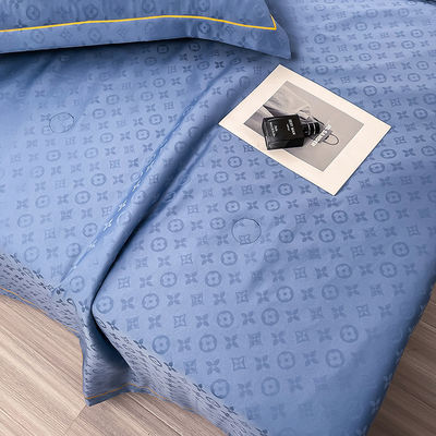 Commodes et respirants 200TC Satin Jacquard Couette Pour les nuits d'été fraîches