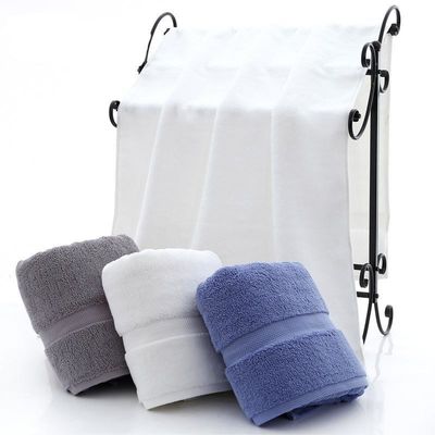 Des serviettes ménagères à séchage rapide parfaites pour le bain et le lavage du visage