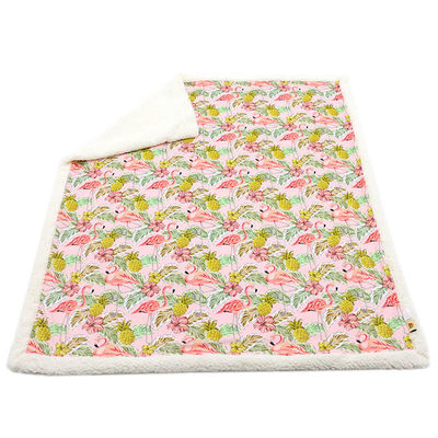 Des couvertures de laine en peluche douce et confortable pour la literie