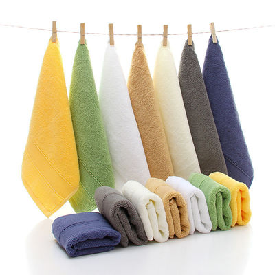 Logo de broderie personnalisé 100% coton Blanc bain Manche et serviette pour le visage