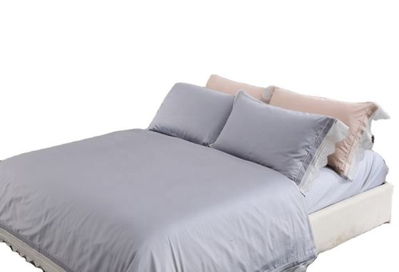 3 à 4 kg de lit de luxe en soie satinée avec un magnifique motif jacquard.