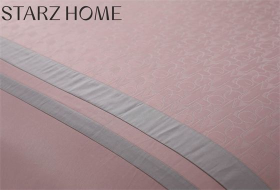Normes nationales Couleur résistance de qualité coton Lit de lit en 4 pièces avec couverture de lit en couette