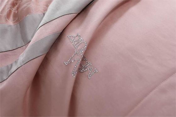 Couleur personnalisée 300tc Tissu 100% coton pur Lit ensemble pour hôtel de luxe et la famille