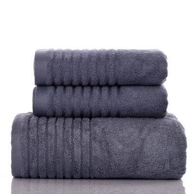 Des serviettes de bain en coton destinées à l'exportation de serviettes de douche et de canapé pour le ménage comme cadeaux publicitaires