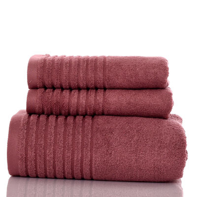 Des serviettes de bain en coton destinées à l'exportation de serviettes de douche et de canapé pour le ménage comme cadeaux publicitaires