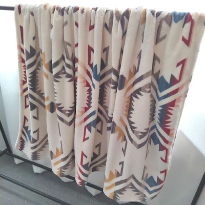 Couverture en sherpa en flanelle pour la literie du roi et de la reine Couverture en polyester tissé de taille jumelle