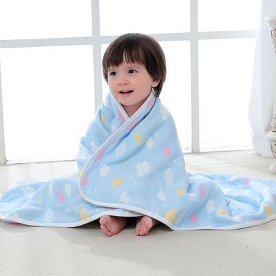 Une serviette de bain en mousseline à six couches avec absorbant doux Dobby Border et matériau 100% coton