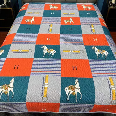 Couverture universelle de lit antidérapant pour toutes les saisons pour le lit de grand Kang rural dans la salle de bain