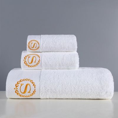 Logo personnalisé Hôtel cinq étoiles Toilettes de maison d'hôtes blanches en matérialisation de coton pur