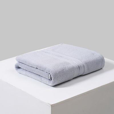 Hôtel de luxe 100% coton bain blanc ensemble de serviette pour le visage avec logo brodé sur mesure