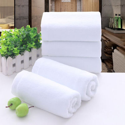 Couleur personnalisée serviettes d'hôtel Blanc 100% coton pour le visage et les mains