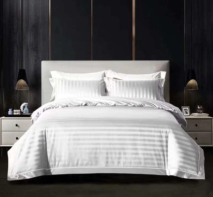 Ensemble de literie multifonctionnelle en satin 100% polyester à rayures pour la maison ou l'hôtel