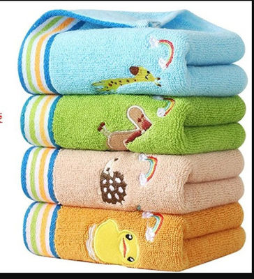 Toile de coton rectangulaire colorée Petit panda à double face en filet Toile épaisse pour enfants