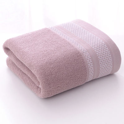 Offre de salon de beauté épaissie de couleur claire Avantage de la serviette de bain en coton absorbant doux