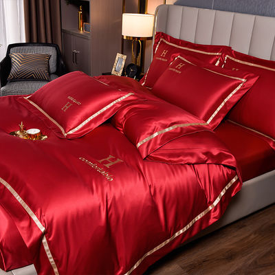 Ensemble de literie en soie de lavage brodée de luxe avec matériau en polyester et logo personnalisé