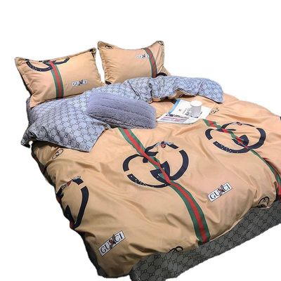 Polyester dessin animé simple 4 pcs lit de lit ensemble couette couverture oreiller couverture de mariage
