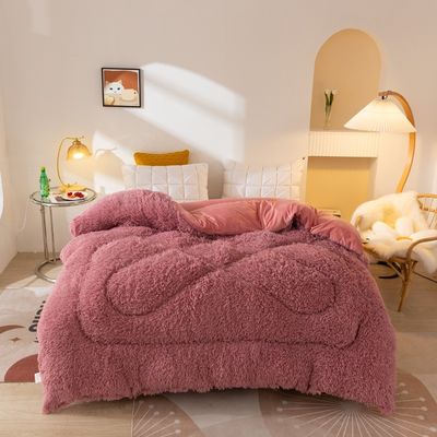Taille de roi Couleur personnalisée Toutes les saisons chaleur organique Puffy Quilt respirant