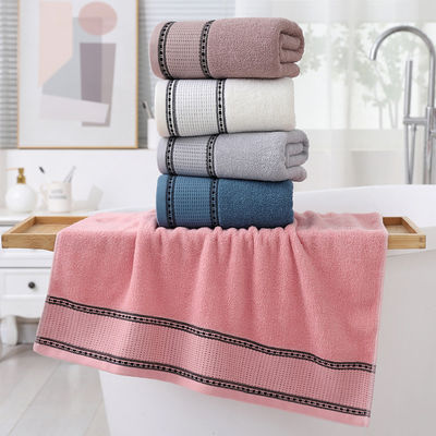 Couleur foncée Soutiens-gorge pour adultes pour douche et serviettes de bain durables 0.4g serviettes publicitaires