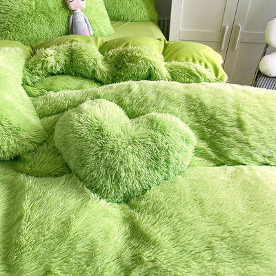 Des couvertures de lit en velours moelleux et moelleux en couvertures de lit en couleurs multiples
