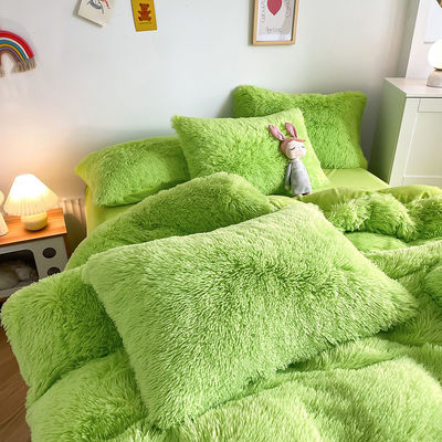 Des couvertures de lit en velours moelleux et moelleux en couvertures de lit en couleurs multiples