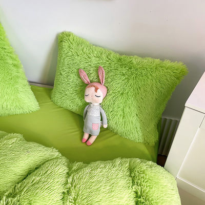 Des couvertures de lit en velours moelleux et moelleux en couvertures de lit en couleurs multiples
