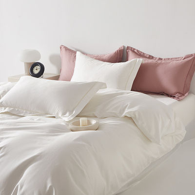 Transformez votre lit en un lieu de repos luxueux avec des ensembles de literie en coton satin et soie