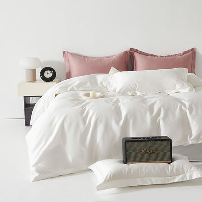 Transformez votre lit en un lieu de repos luxueux avec des ensembles de literie en coton satin et soie