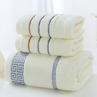 Boîte cadeau en 3 pièces avec couverture cadeau de retour
