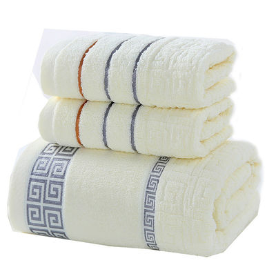 Boîte cadeau en 3 pièces avec couverture cadeau de retour