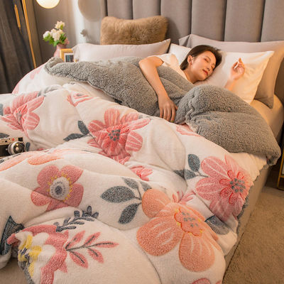 Taille personnalisée Laine d'agneau Lait de velours Couette épaissie Super chaud Lit d'hiver