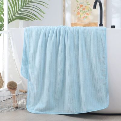Des serviettes pour le bain et le lavage à tous les âges