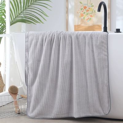 Des serviettes pour le bain et le lavage à tous les âges