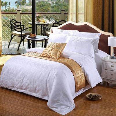 Réponse dans les 24 heures 4 pièces Satin Stitch Couette Lit ensemble pour lit double King Size
