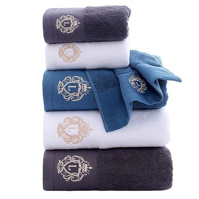 Des serviettes de spa pour les voyageurs et des serviettes de bain en coton pur pour le ménage et l'hôtel