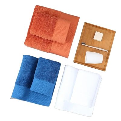 Des serviettes de spa pour les voyageurs et des serviettes de bain en coton pur pour le ménage et l'hôtel