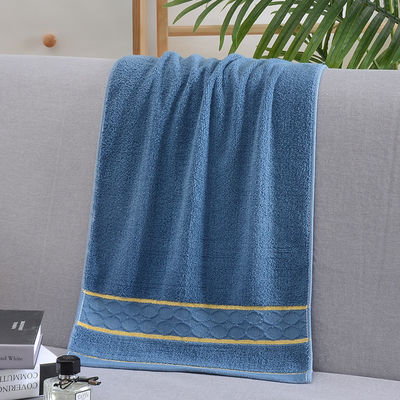 Doux et confortable 100% coton serviette de bain 110g pour une expérience de bain luxueuse