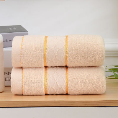 Doux et confortable 100% coton serviette de bain 110g pour une expérience de bain luxueuse