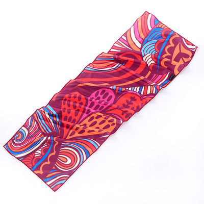 Des serviettes de sport à la mode imprimées avec le logo de glace à refroidissement rapide et du tissu 0.1 Jacquard